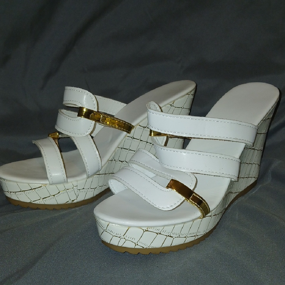 Elegant White and Gold Wedge Sandals with Adjustable Buckle